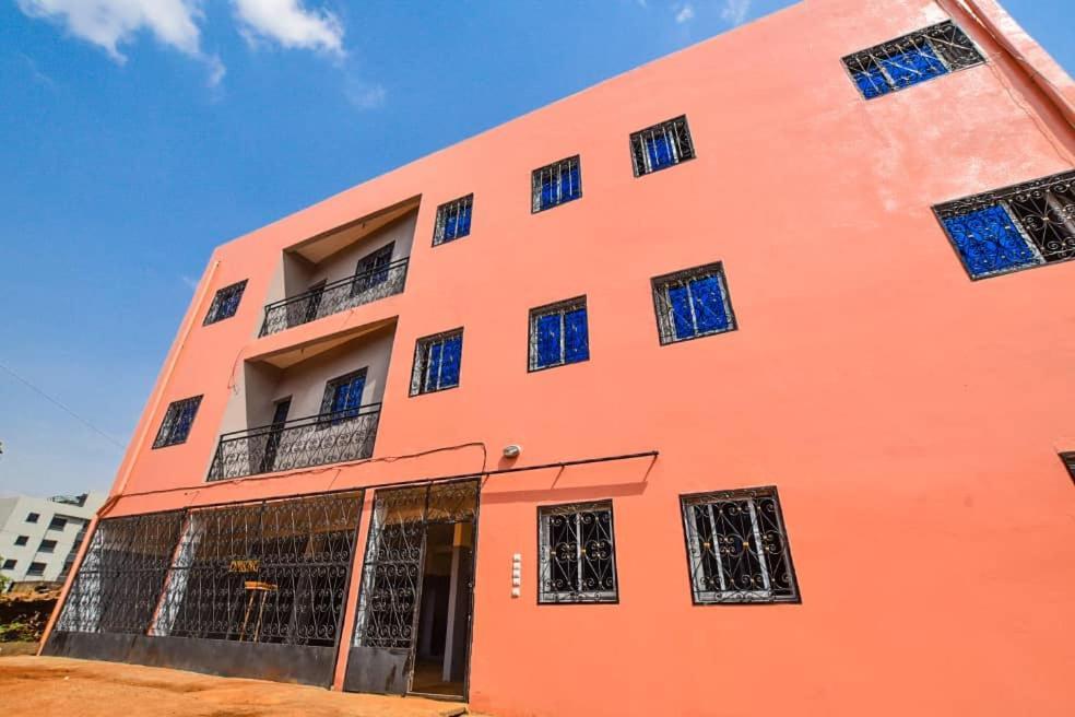 Appartements Neuf De Haut Standing Dm & Ng A Bafoussam Kültér fotó