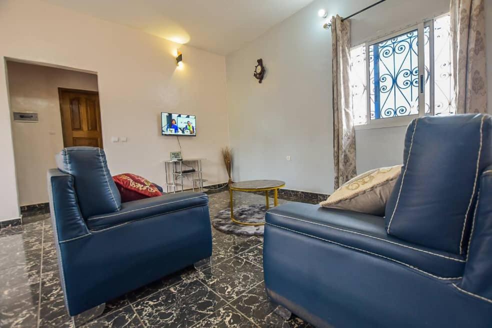 Appartements Neuf De Haut Standing Dm & Ng A Bafoussam Kültér fotó
