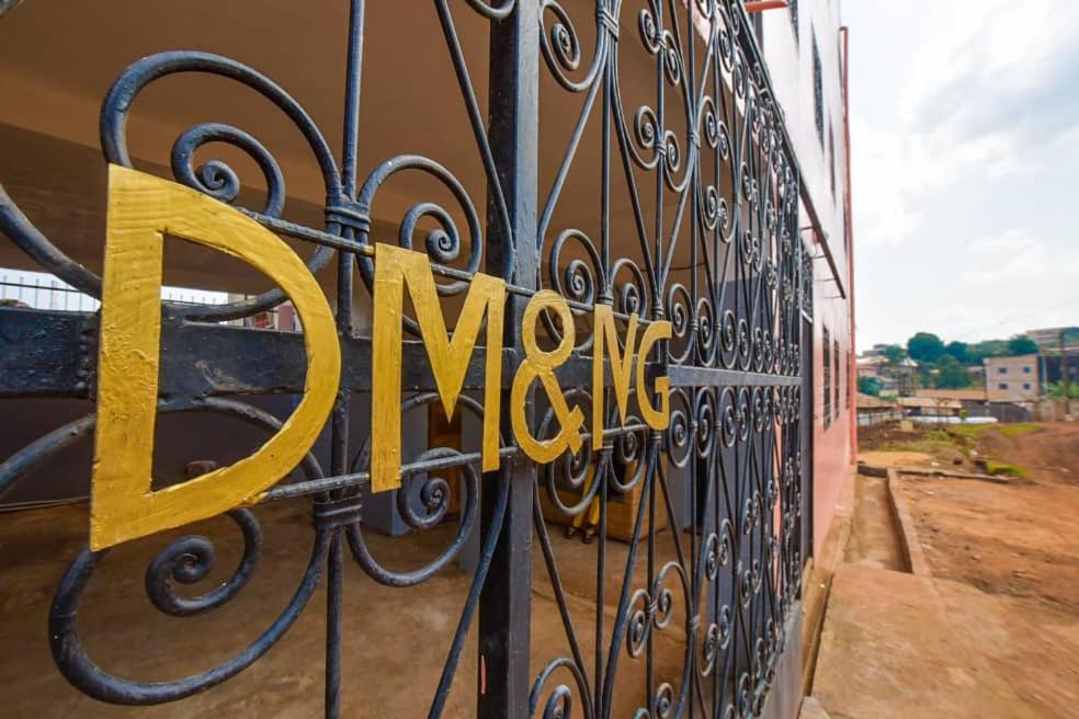 Appartements Neuf De Haut Standing Dm & Ng A Bafoussam Kültér fotó