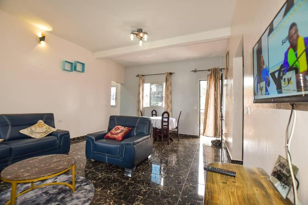 Appartements Neuf De Haut Standing Dm & Ng A Bafoussam Kültér fotó
