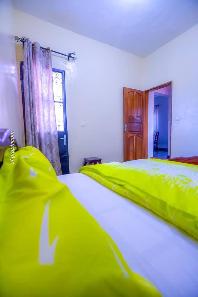 Appartements Neuf De Haut Standing Dm & Ng A Bafoussam Kültér fotó